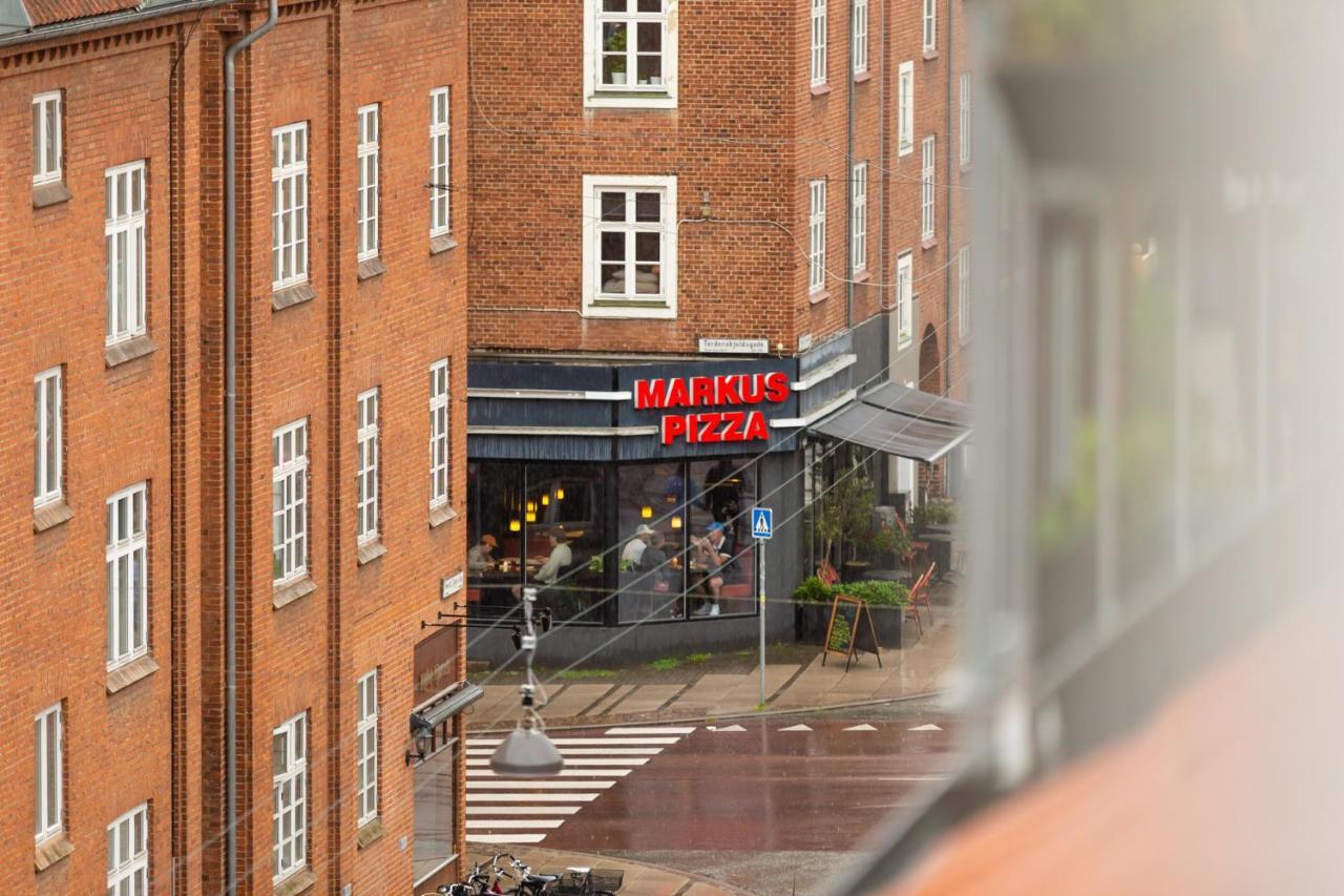 Come Stay In Penthouse With Room For 2-People Århus Exteriér fotografie