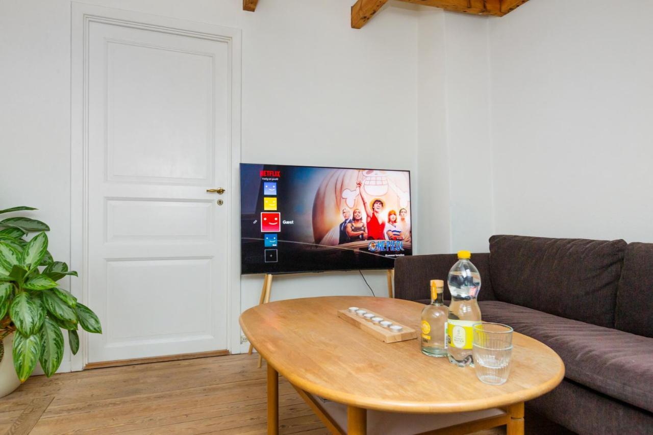 Come Stay In Penthouse With Room For 2-People Århus Exteriér fotografie